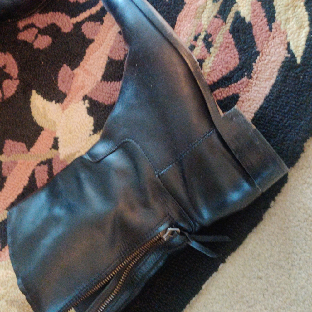 Cole Haan short booties EUC - Picture 3 of 4
